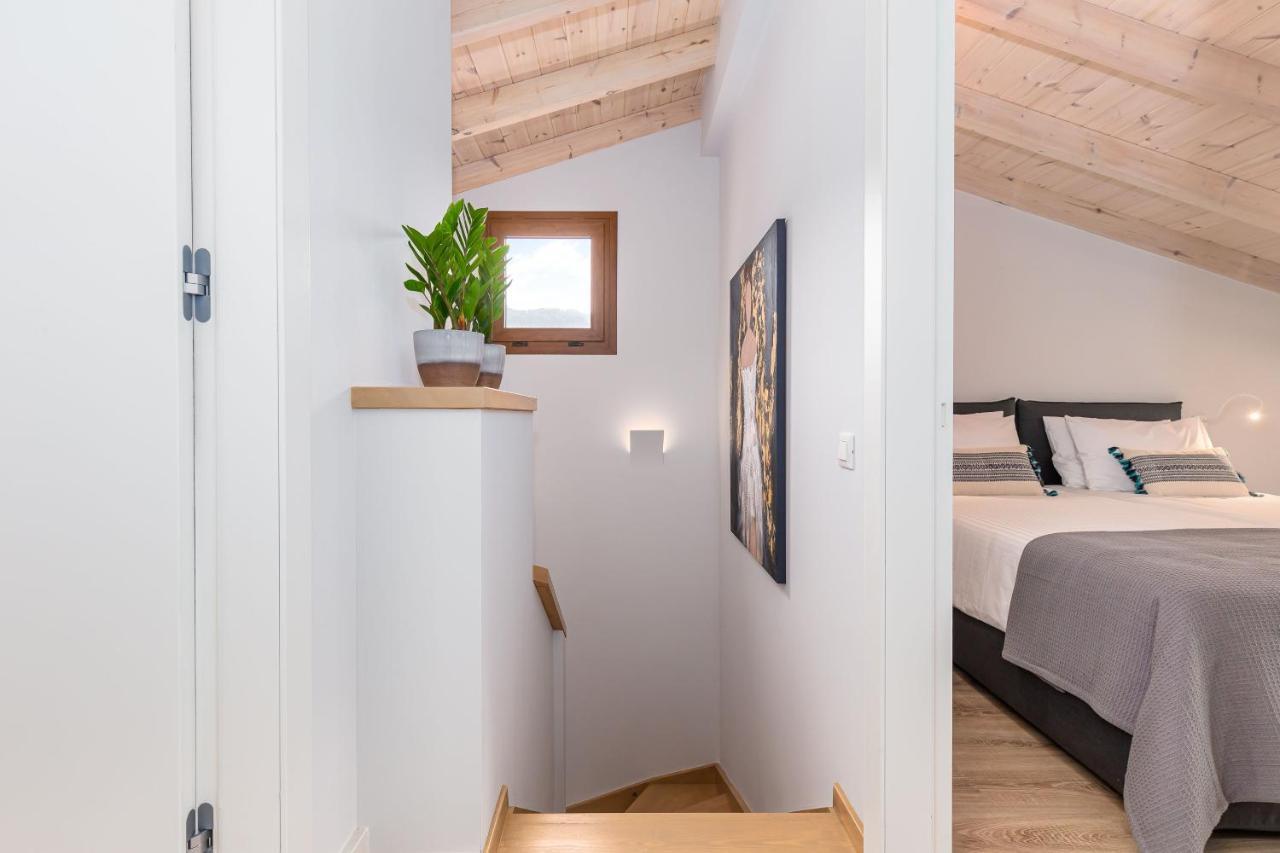 Lola's Luxury Apartment Liapades